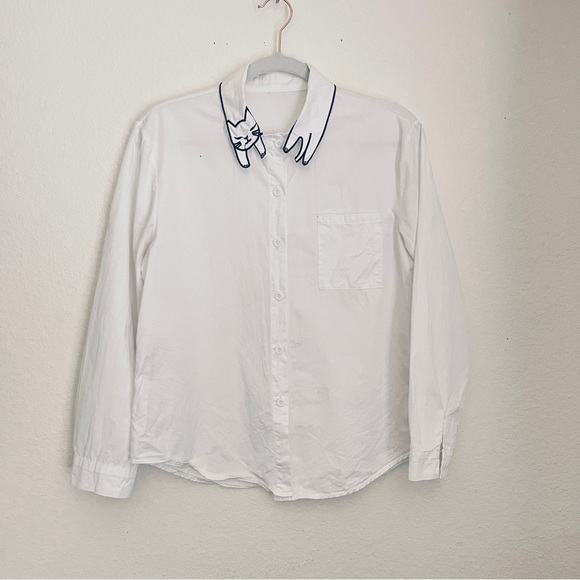 White button down women’s blouse with kitty cat wrap collar - Picture 10 of 10